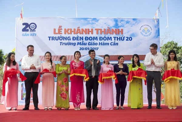 Khánh thành trường Đèn Đom Đóm thứ 20 tại xã Hàm Cần, huyện Hàm Thuận Nam, tỉnh Bình Thuận