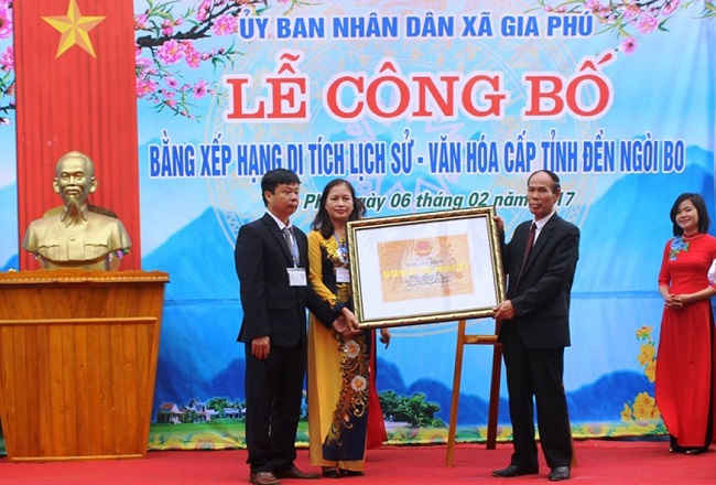 Lãnh đạo tỉnh Lào cai trao Bằng công nhân Di tích lịch sử cấp tỉnh tại đến Ngòi Bo