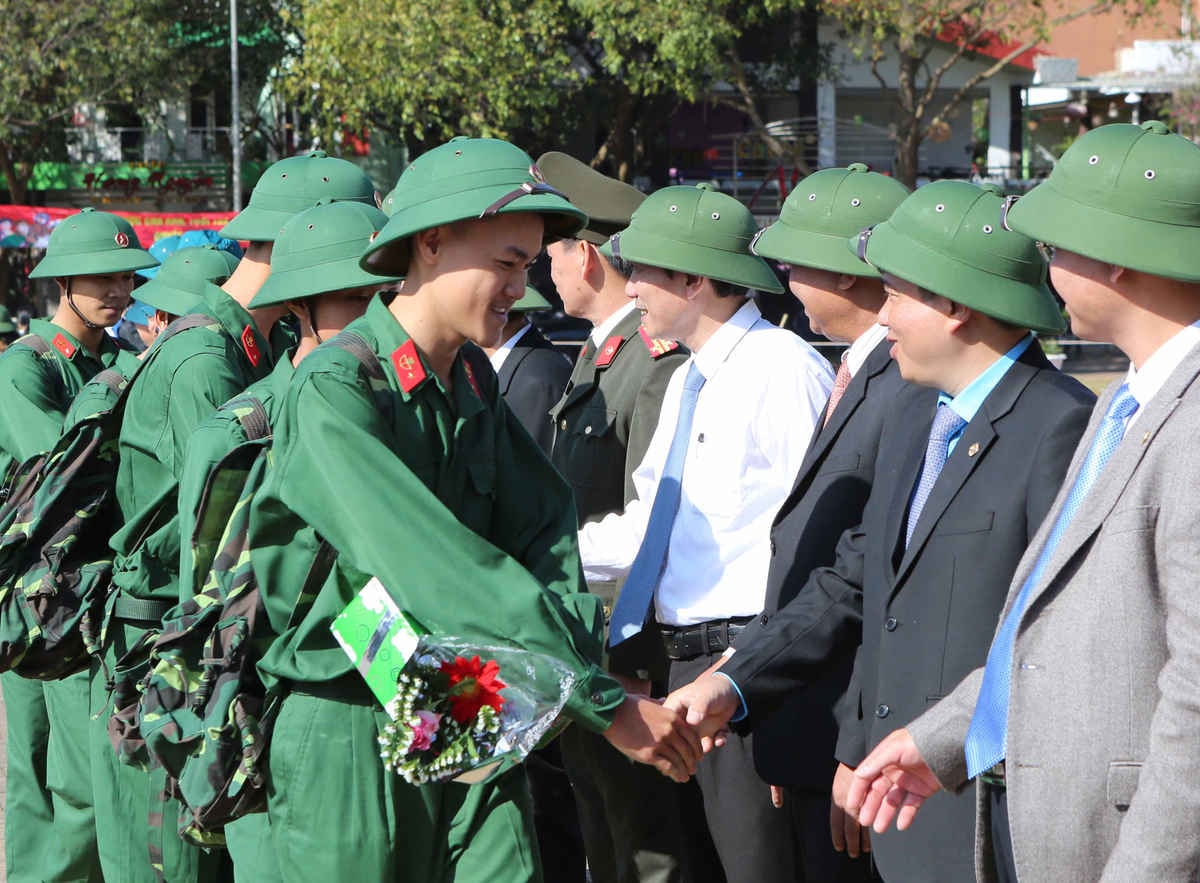  Các Tân binh sẵn sàng lên đường nhập ngũ.