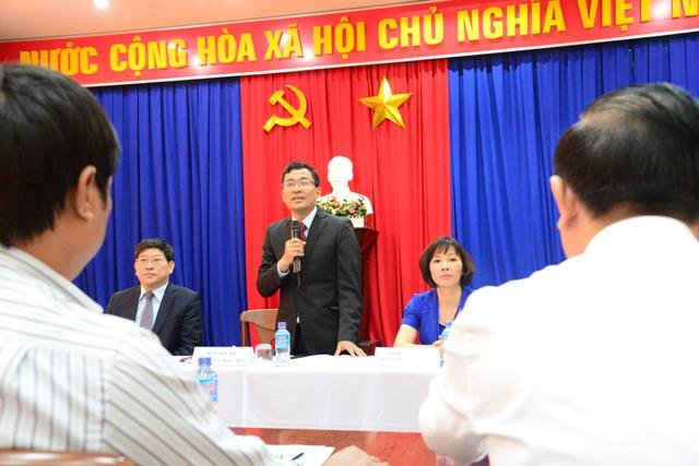 Ông Nguyễn Minh Vũ- Phó Trưởng ban Thư ký APEC 2017 thông tin cho báo chí