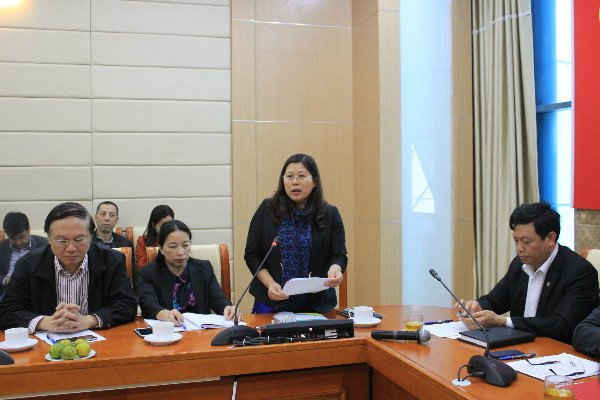 Thứ trưởng Nguyễn Thị Phương Hoa phát biểu tại tòa soạn