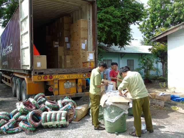 Lực lượng quản lý thị trường Bình Thuận kiểm tra hàng hóa lưu thông, kinh doanh trên địa bàn