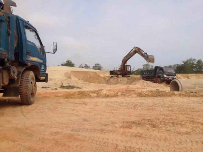 Công ty xây dựng Miền Trung đã khai thác cát bán trái phép