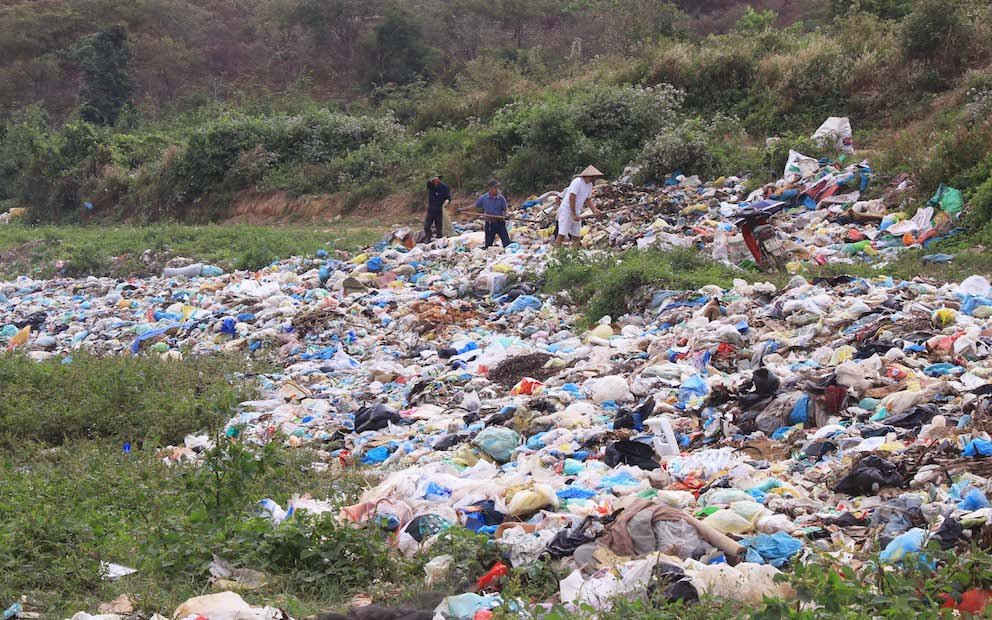 Bãi xử lý rác thải tập trung của huyện Chư Jút, đặt tại xã Cư Knia đang trở thành điểm gây ô nhiễm môi trường nghiêm trọng