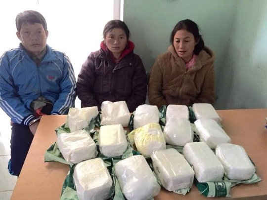 3 đối tượng buôn bán ma túy và tang vật bị Công an Thanh Hóa bắt giữ