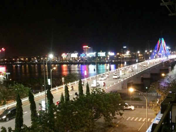 Để chuẩn bị cho APEC 2017, Đà Nẵng đã triển khai xây dựng nhiều công trình giao thông nhằm tạo điều kiện thuận lợi trong việc đi lại cho du khách