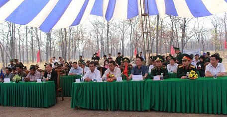 Toàn cảnh lễ khởi công xây dựng cột mốc biên giới số 41 và 43 trên biên giới Đắk Lắk, Việt Nam và tỉnh Mundunkiri Campuchia.