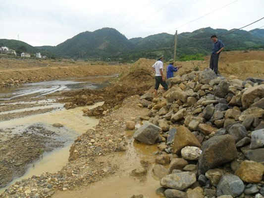 Tháng 7/2012 đập chứa của Công ty Kim loại màu Nghệ Tĩnh cũng từng gặp sự cố 