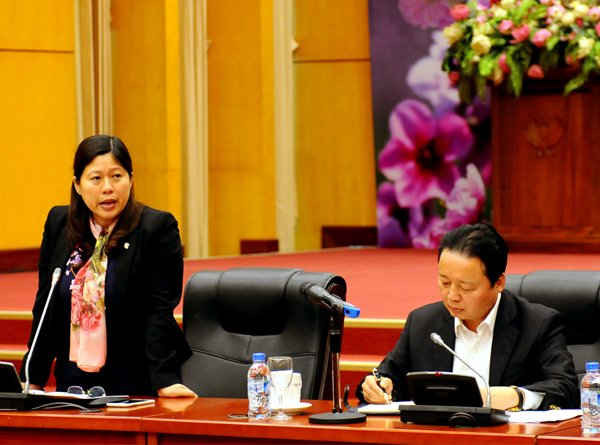 Thứ trưởng Nguyễn Thị Phương Hoa phát biểu tại buổi làm việc