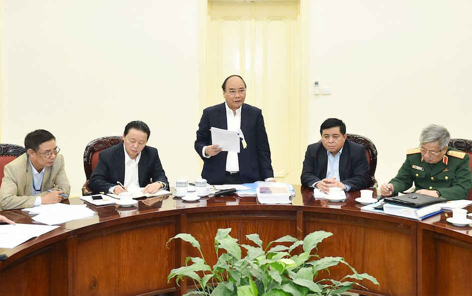 Thủ tướng Nguyễn Xuân Phúc chủ trì cuộc làm việc với một số bộ, ngành, địa phương về công tác khắc phục hậu quả bom mìn và chất độc da cam/dioxin sau chiến tranh.