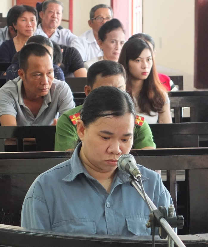  Bị cáo Phạm Thị Diễm Thúy tại phiên tòa.