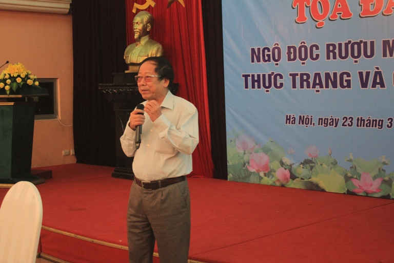 PGS.TS Nguyễn Duy Thịnh, Viện Công nghệ sinh học và Thực phẩm, Đại học Bách khoa Hà Nội đề xuất một số giải pháp ngăn ngừa và khắc phục tình trạng ngộ độc rượu methanol
