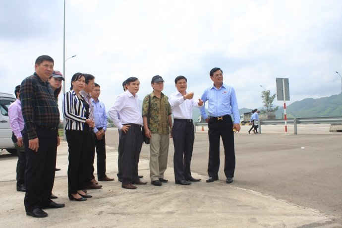 Đoàn giám sát UB thường vụ Quốc hội kiểm tra tuyến QL1 Bình Định.