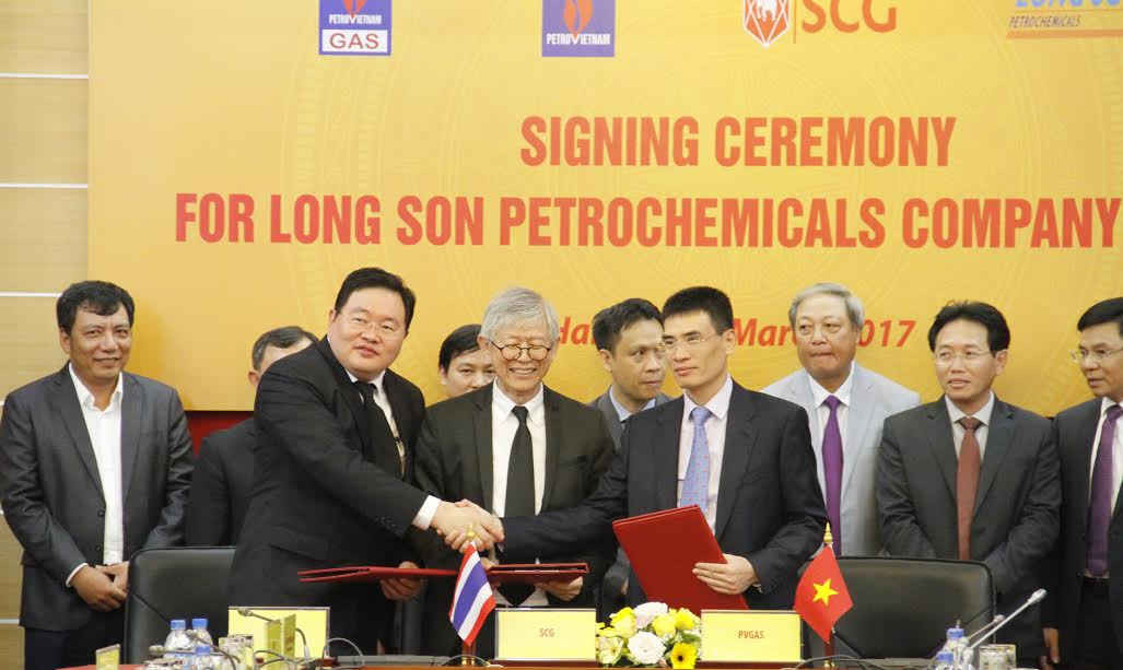 Tập đoàn Dầu khí Việt Nam (PVN) và các bên cùng tham gia góp vốn trong Công ty TNHH Hóa dầu Long Sơn (LSP) 