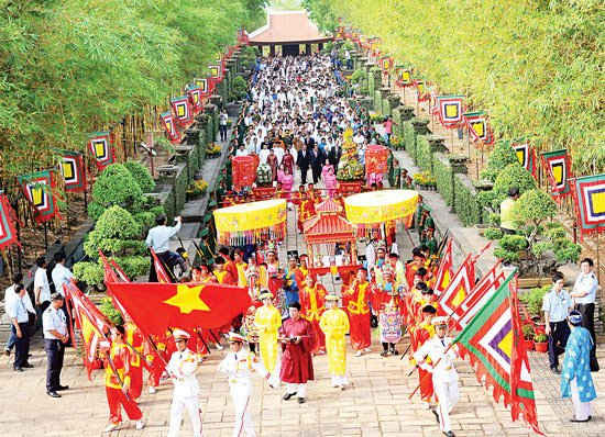 Giỗ tổ Hùng Vương - Lễ hội Đền Hùng 2017 – ngày lễ trọng đại của dân tộc