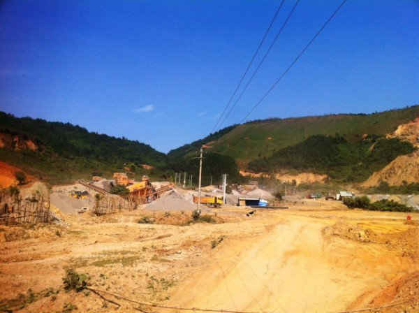 Hàng chục mỏ khai thác khoáng sản tập trung tại thôn Phước Thuận gây ô nhiễm nghiêm trọng