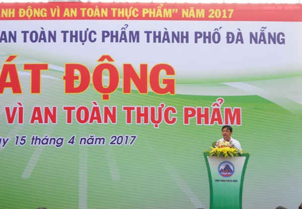 Phó Chủ tịch UBND TP. Đà Nẵng, Phó Trưởng ban chỉ đạo liên ngành VSATTP Đặng Việt Dũng phát động tháng hành động vì an toàn thực phẩm