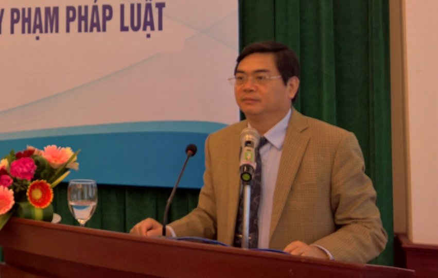 Ông Lê Văn Hợp - Vụ trưởng Vụ Pháp chế - Bộ TN&MT phát biểu khai mạc Hội thảo 