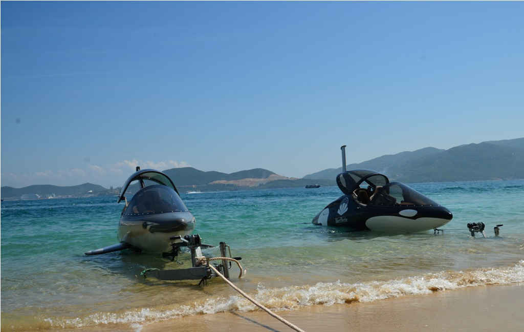 Tàu lặn Seabreacher là loại hình thể thể thao giải trí cảm giác mạnh lần đầu tiên xuất hiện tại Nha Trang, được trang bị động cơ tăng áp Rotax 1630 cc công suất 300 mã lực