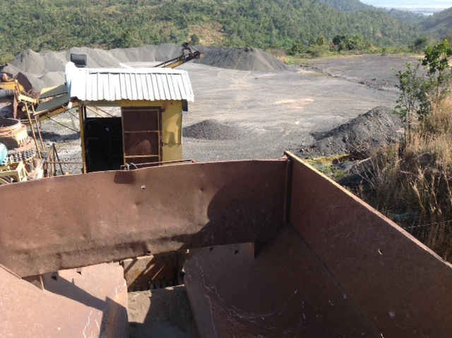 Hoạt động khai thác khoáng sản của các DNTN tại xã Hbong - Chư Sê