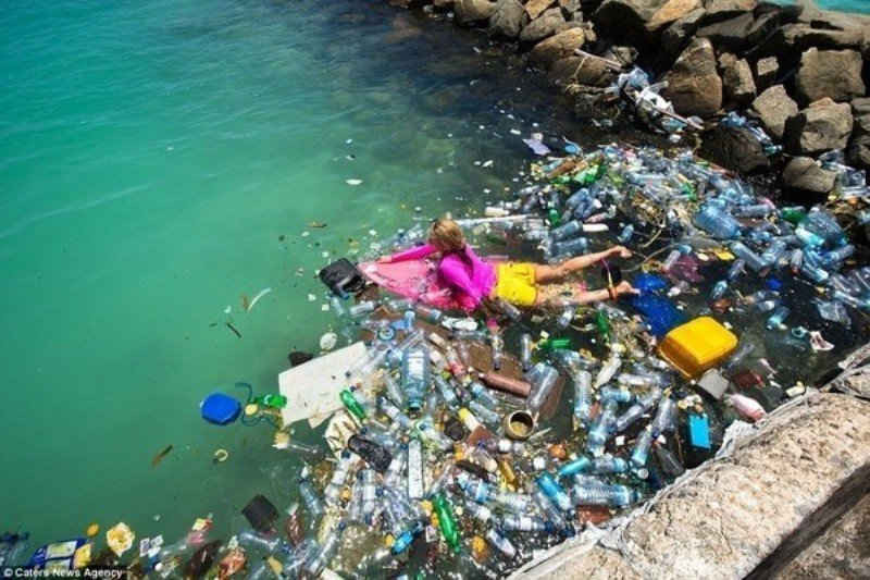 Một trong những nguyên nhân khiến chất thải nhựa tràn ngập trên biển là do ý thức con người 