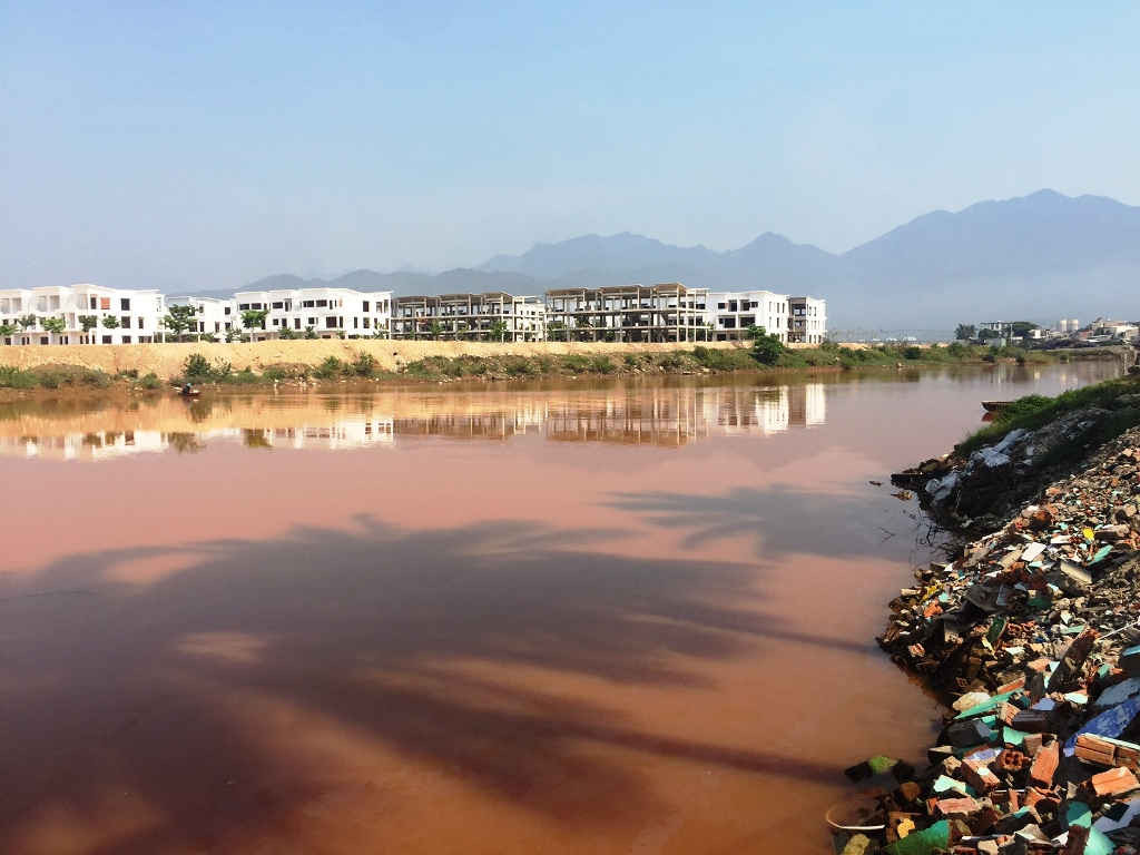 Nhiều người dân tại tổ 70, 72 phường Hòa Hiệp Nam nghi ngại do nước thải tại khu công nghiệp gây ra