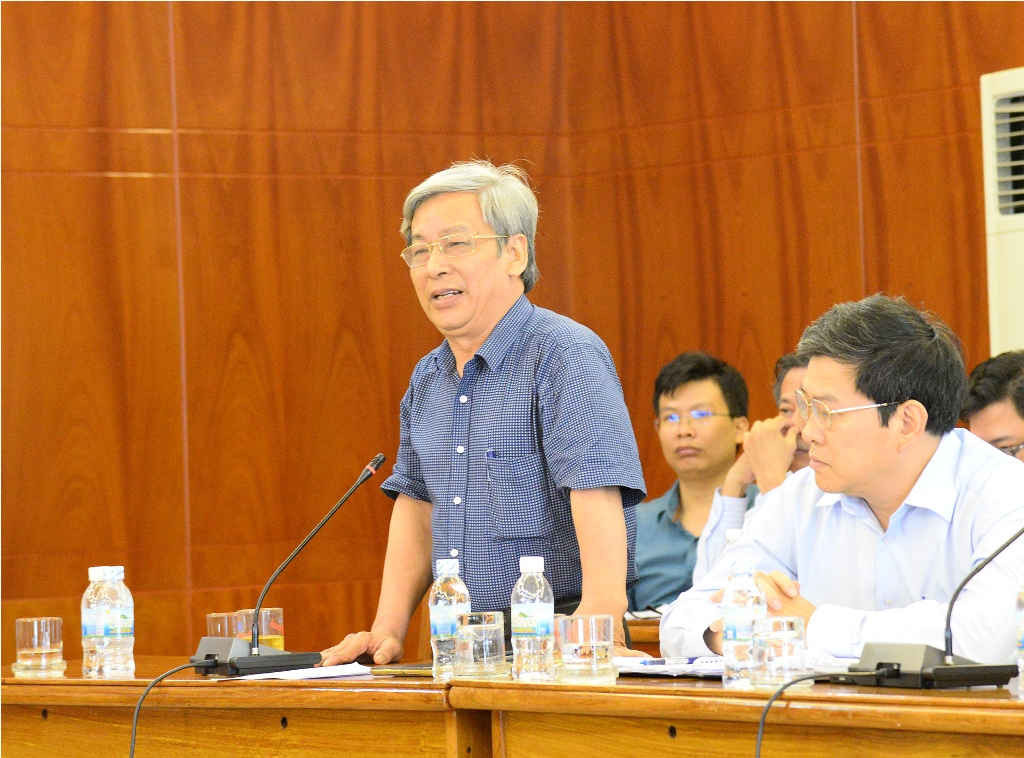 Ông Lê Xuân Thân- Phó Chủ tịch HĐND tỉnh Khánh Hòa trả lời về trách nhiệm giám sát của HĐND tỉnh Khánh Hòa về vấn đề lấn biển