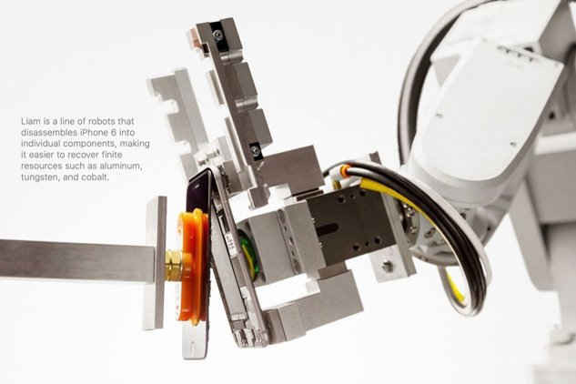 Robot Liam của Apple giúp tháo rời các linh kiện trên iPhone (Ảnh: Appleinsider)