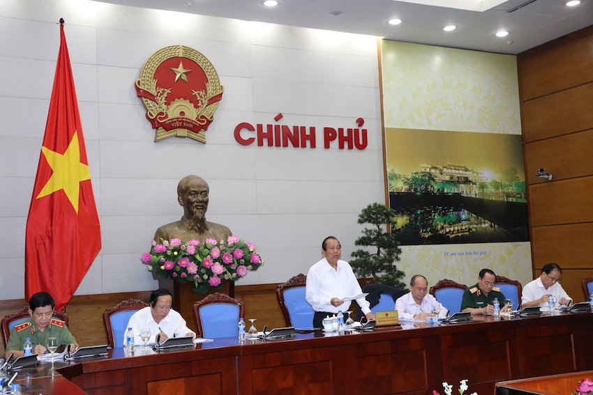 Phó Thủ tướng Thường trực Chính phủ Trương Hoà Bình phát biểu chỉ đạo tại cuộc họp 