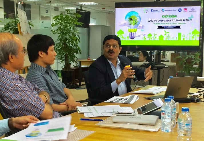 Ông Amarat Readi – Giám đốc Điều hành VCIC kêu gọi các ứng viên tham gia cuộc thi Chứng minh ý tưởng lần 2
