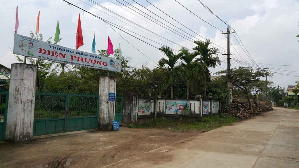 Trường mẫu giáo Thanh Chiêm bị xưởng cưa, chợ củi bủa vây