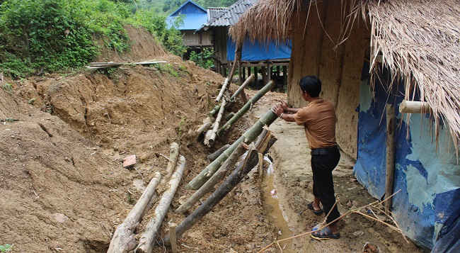 Người dân bản Co Pục trước nỗi lo sạt lở đất trong mùa mưa