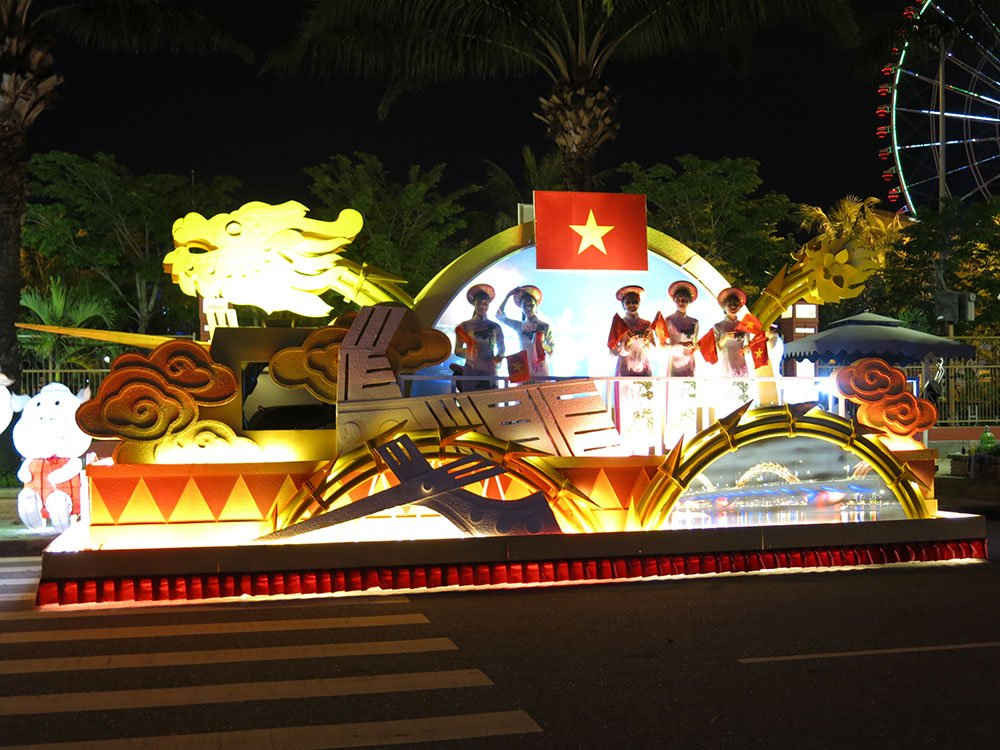 Đà Nẵng- Việt Nam với cầu Rồng