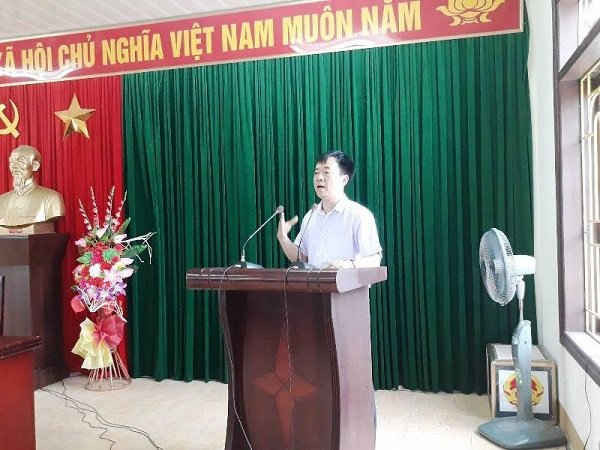 Ông Lê Ngọc Chiến  - Chủ tịch TP. Sầm Sơn trả lời ý kiến của phía công ty và người dân.