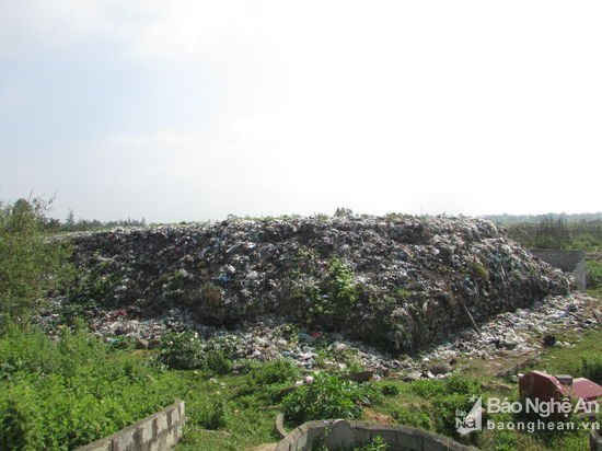Toàn cảnh bãi rác Diễn Ngọc hiện nay