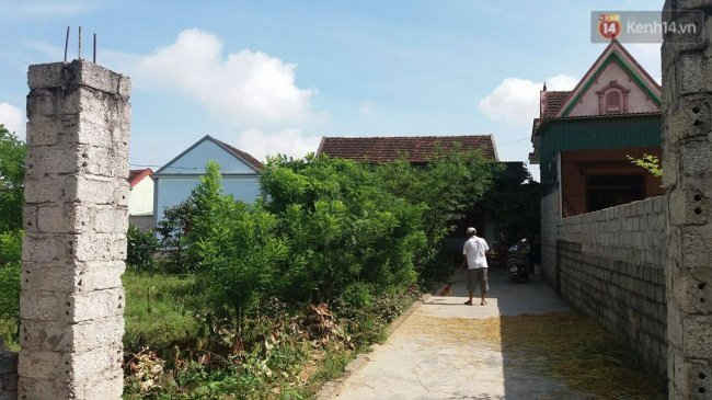 Ngôi nhà nhỏ của ông Chung tại làng quê nghèo.