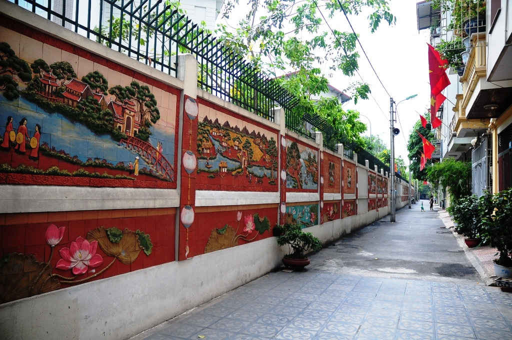 Con đường tranh gốm tại ngõ 78, phố Duy Tân hiện nay