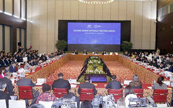 Toàn cảnh phiên khai mạc Hội nghị lần thứ hai các quan chức cao cấp APEC tại Hà Nội sáng 17/5