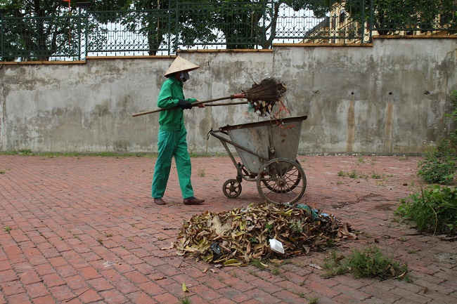 5 thùng rác lưu động để tránh tình trạng rác vứt bừa bãi sau buổi lễ