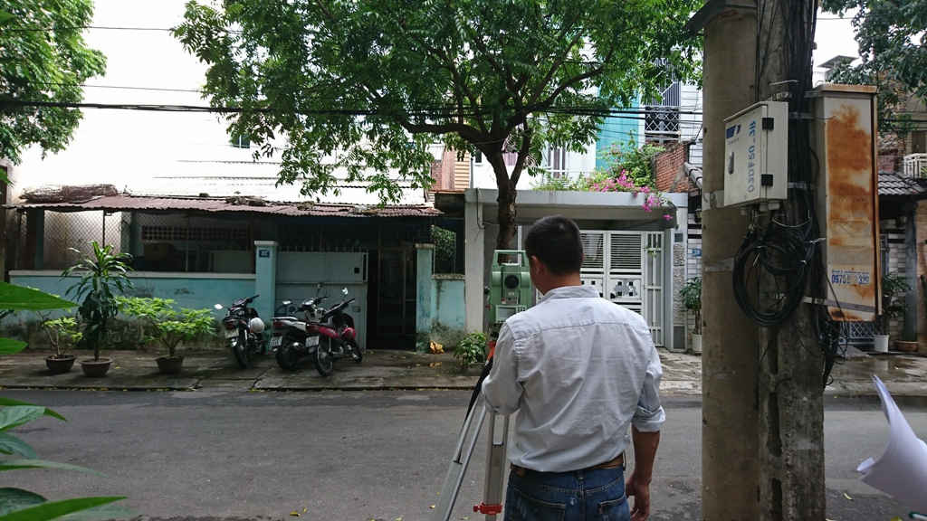 . Công ty TNHH MTV Trắc địa bản đồ Hưng An tiến hành đo đạc hai nhà 30 và 32 Lê Lai, TP. Đà Nẵng  