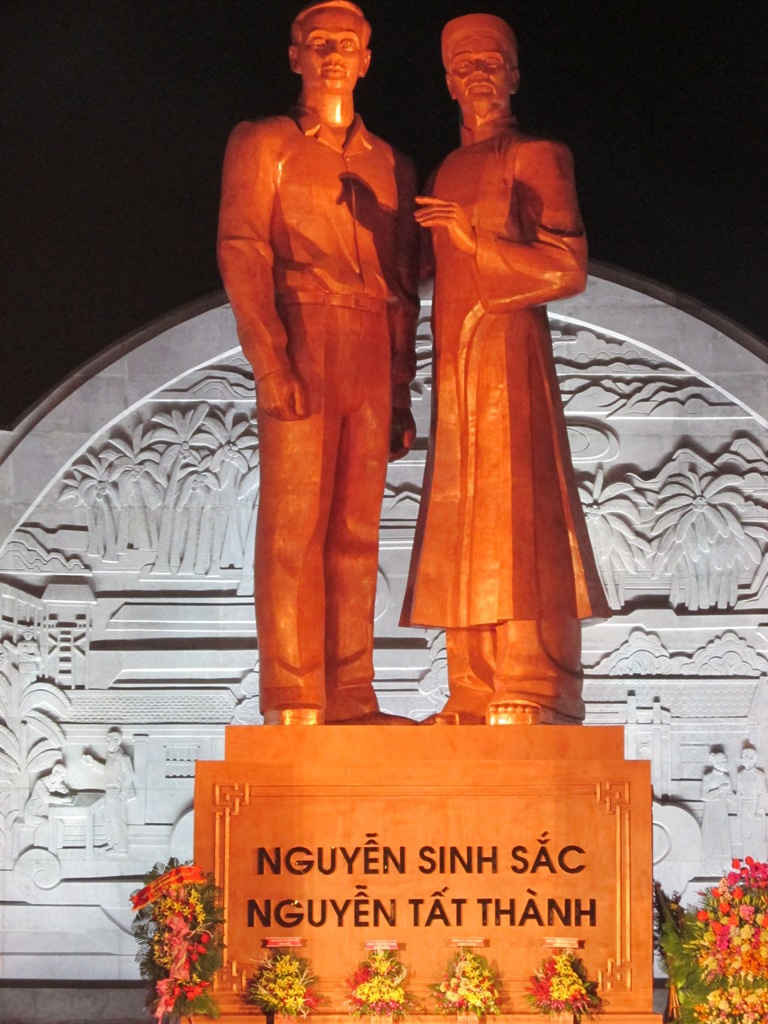 Tượng đài Nguyễn Sinh Sắc – Nguyễn Tất Thành