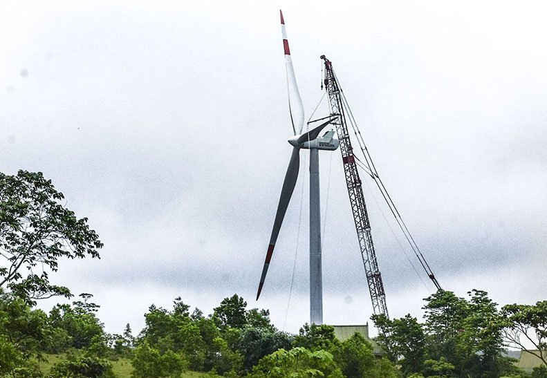 Nhà máy điện gió Hướng Linh 2 chính thức đóng điện vào trạm 110 kV hòa vào lưới điện quốc gia