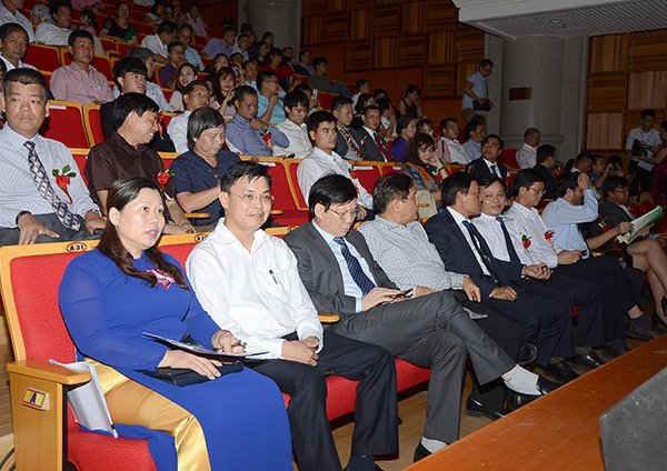 Các đại biểu tham dự buổi tôn vinh