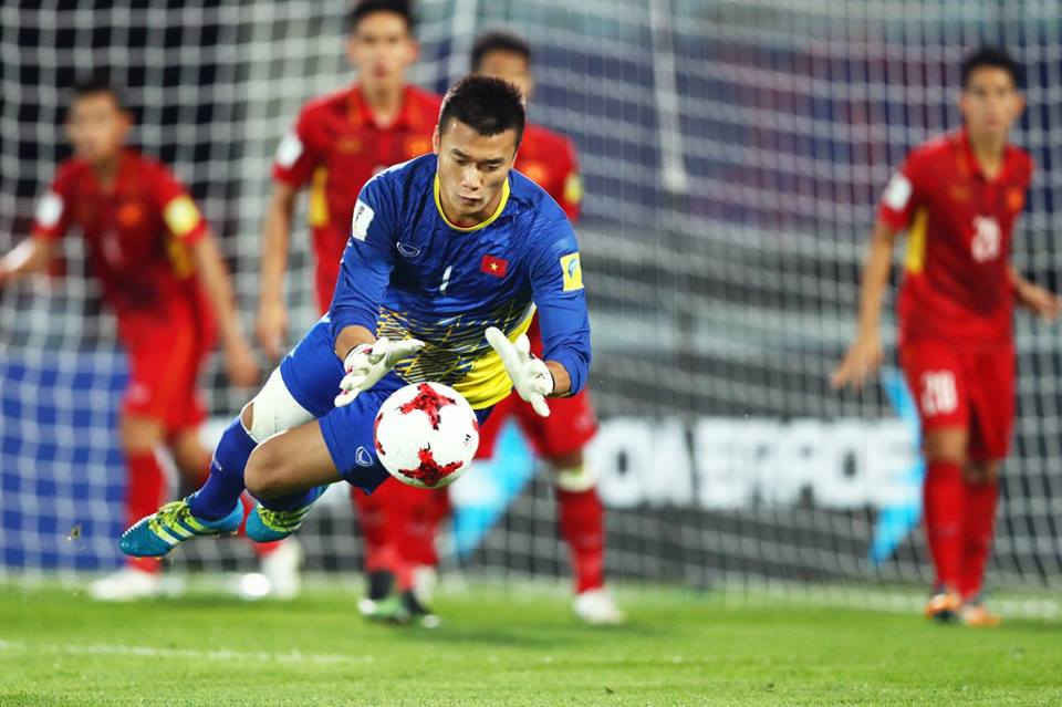 Thủ thành Bùi Tiến Dũng là cầu thủ thi đấu xuất sắc nhất của U20 Việt Nam