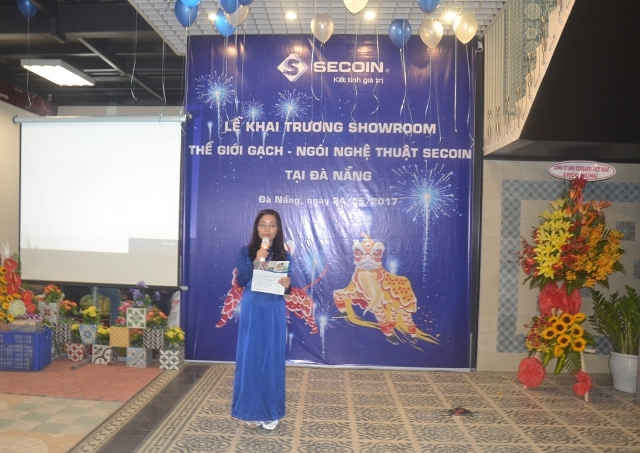 Bà Võ thị Liên Hương- Chủ tịch HĐQT Cty CP Secoin Đà Nẵng phát biểu tại buổi khai trương
