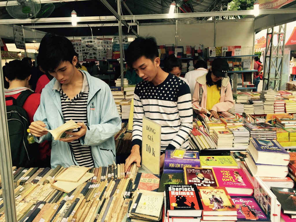 Hội chợ sách cũ Hà Nội tháng 6/2017 sẽ là cơ hội để những người yêu thích văn hóa đọc giao lưu, chia sẻ những cuốn sách hay