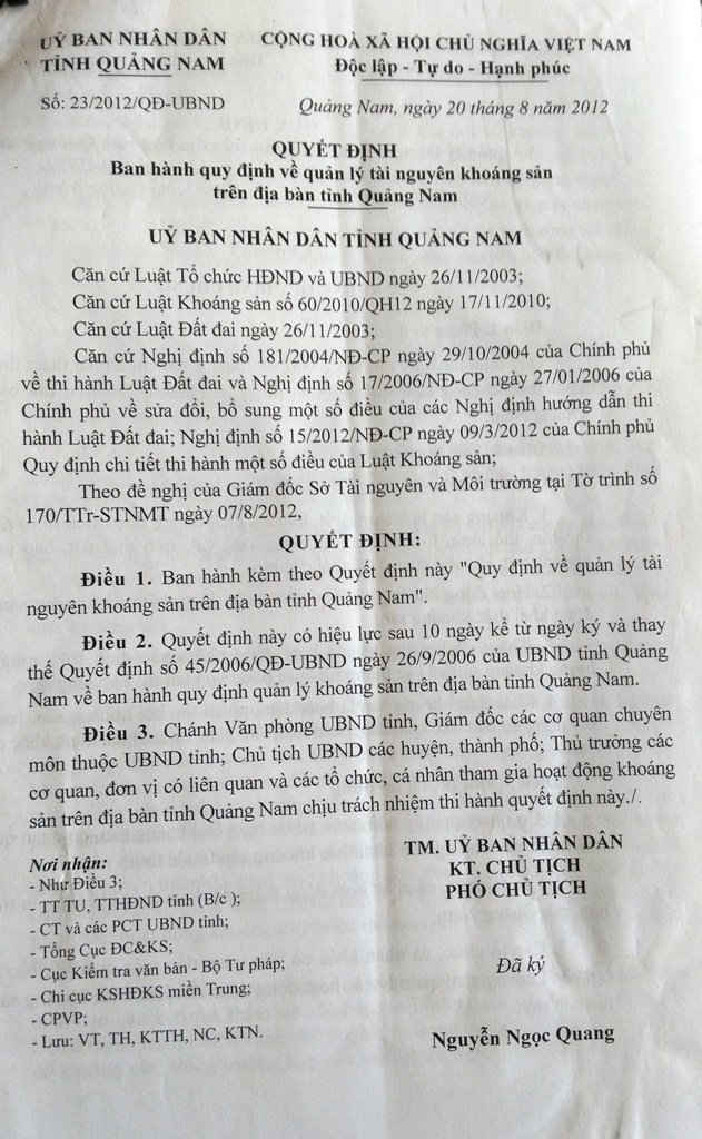 Quyết định 23/2012- QĐ- UBND (trang 12) ban hành quy định về quản lý tài nguyên, khoáng sản trên địa bàn tỉnh Quảng Nam không hề đề cập tới thủ tục cấp phép đối với bến thủy nội địa