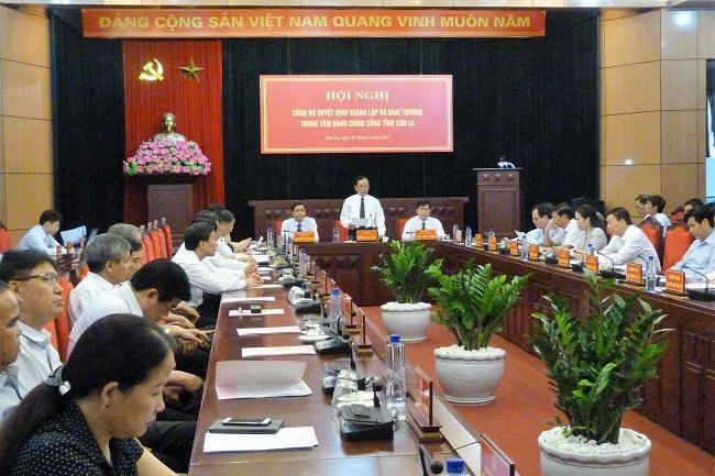 Ông Hoàng Văn Chất, Bí thư Tỉnh ủy, Chủ tịch HĐND tỉnh Sơn La phát biểu chỉ đạo tại Hội nghị