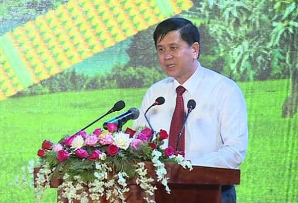 Ông Cầm Ngọc Minh, Chủ tịch UBND tỉnh Sơn La phát biểu trong đêm khai mạc