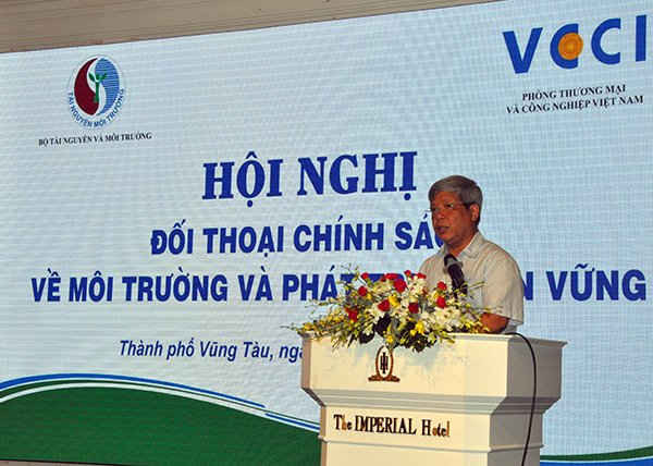 Thứ trưởng Bộ TN&MT Nguyễn Linh Ngọc phát biểu tại Hội nghị sáng 5/6